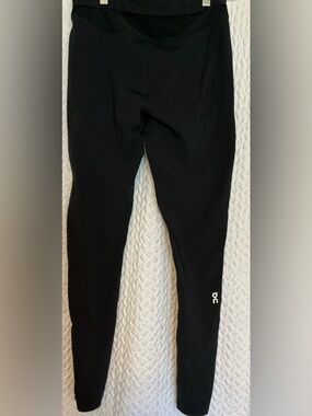 On Running Black Men's Performance Joggers with Reflective Logo